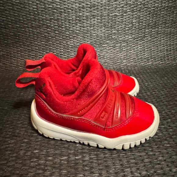 New Born Toddlers Nike Air Jordan Retro 11 Little Flex - Picture 3 of 6
